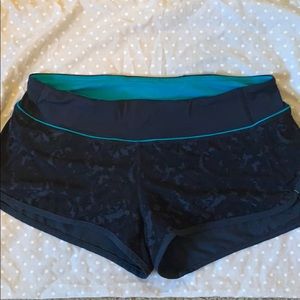 Lululemon speed short. Navy w/ teal trim 8
